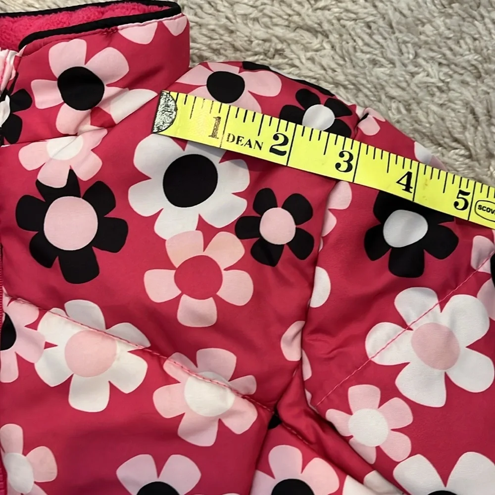 Healthtex SZ 4T pink floral puffer coat. Zip front like new.